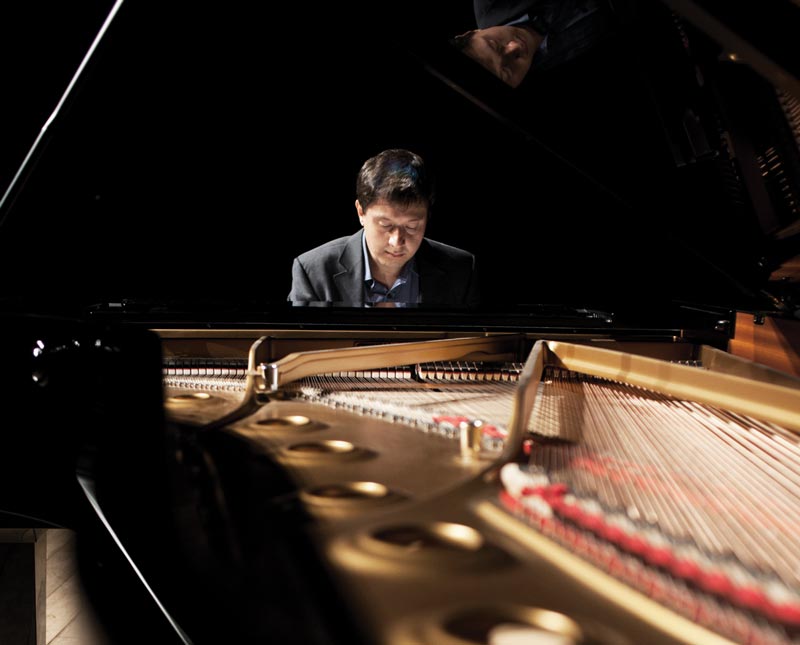 Luis-Gustavo-Piano