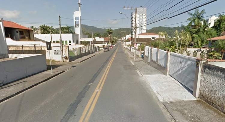  Rua Engº Odebrecht, próximo ao local onde aconteceu o assalto, segundo a Polícia Militar | Google Maps (Street View) Dez 2015