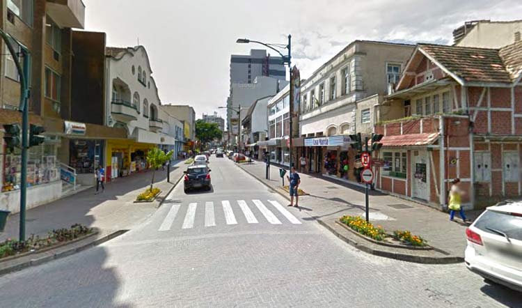Rua XV de Novembro | Imagem: Google Maps (Street View) Dez 2015