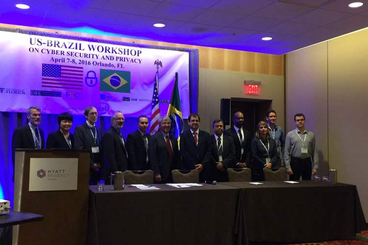 Pesquisadores e representantes dos governos do Brasil e dos Estados Unidos se reuniram na Flórida para a segunda etapa do workshop em segurança cibernética. | Foto: Divulgação / Sepin