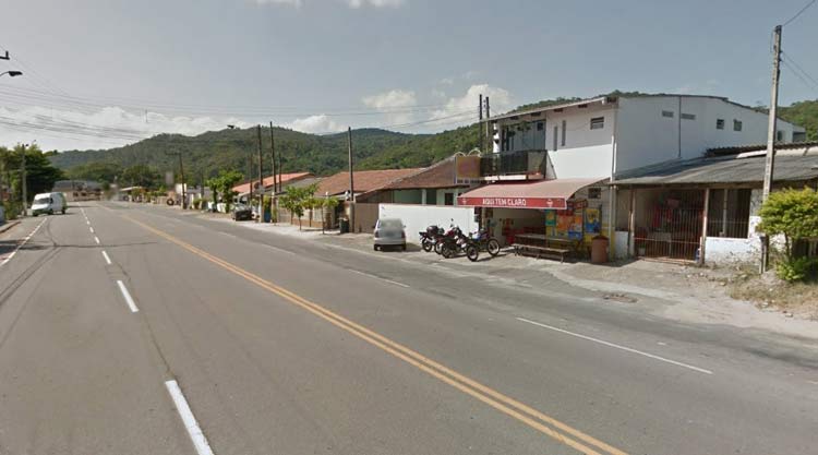 Rua Antônio Treis, próximo ao local do assalto | Google Maps (Street View) Fev 2014
