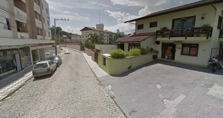 Rua Gustavo Budag, imediações do comércio assaltado | Imagem: Google Maps (Street View) Dez 2015